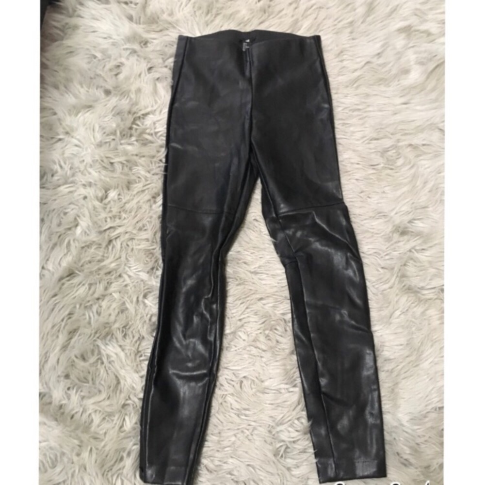Brand never worn faux leather leggings from H&M 🖤